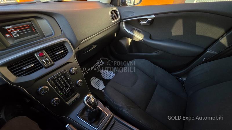 Volvo V40 1.6 D2 OCEAN RACE