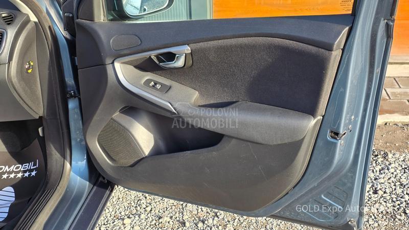 Volvo V40 1.6 D2 OCEAN RACE