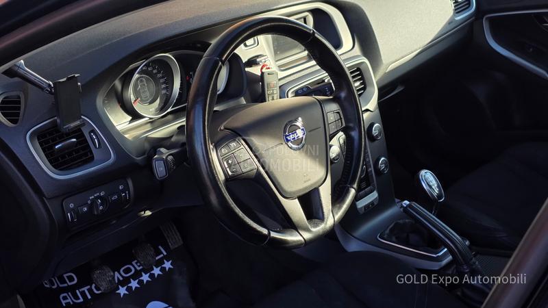 Volvo V40 1.6 D2 OCEAN RACE