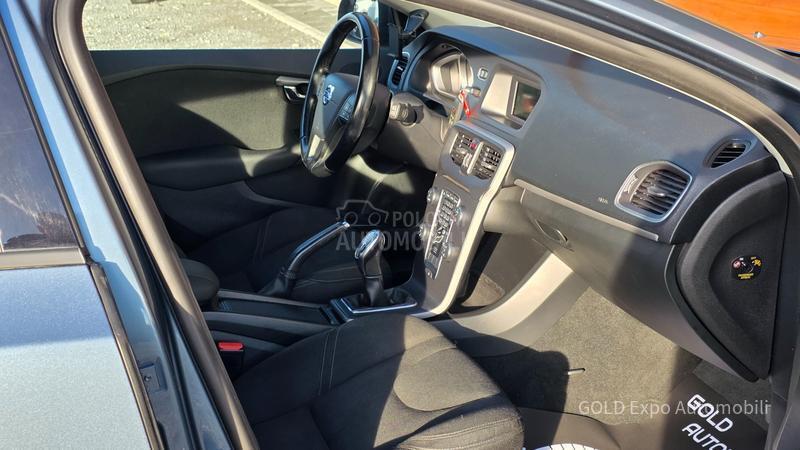 Volvo V40 1.6 D2 OCEAN RACE