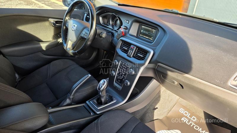 Volvo V40 1.6 D2 OCEAN RACE