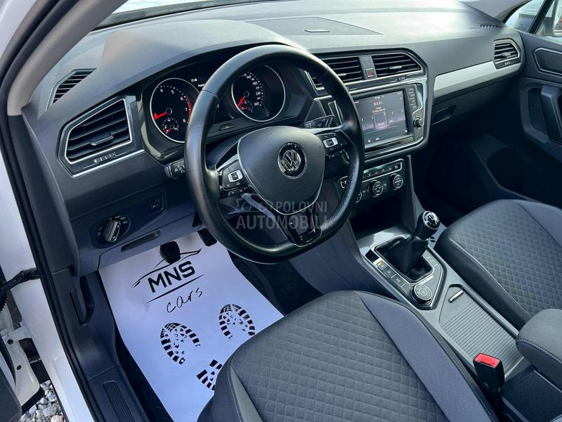 Volkswagen Tiguan R line/4x4/ACC