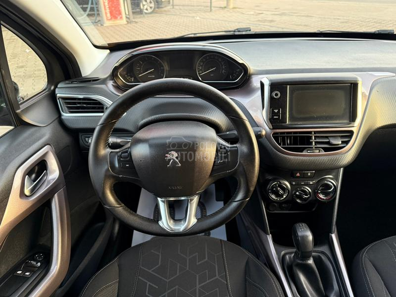 Peugeot 2008 1.2 b t.o.p