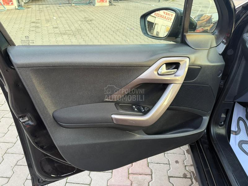 Peugeot 2008 1.2 b t.o.p