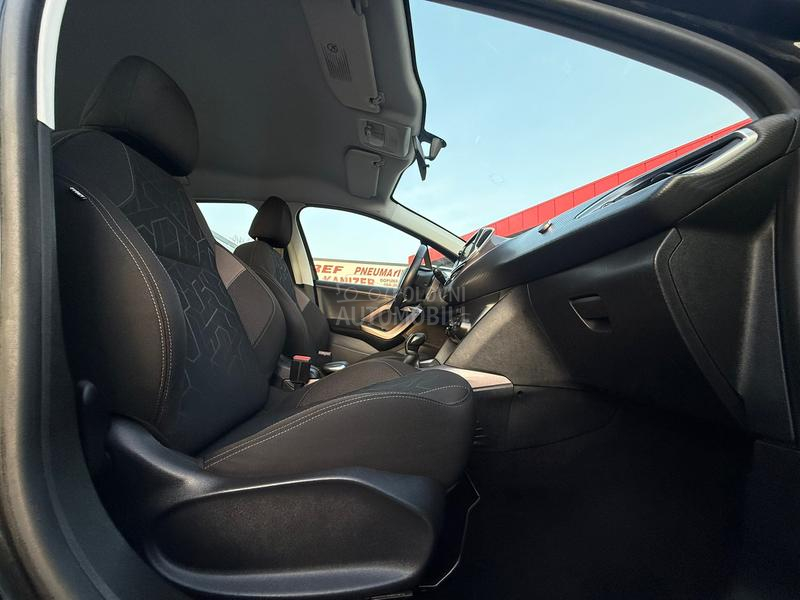 Peugeot 2008 1.2 b t.o.p