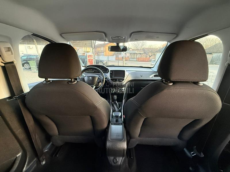 Peugeot 2008 1.2 b t.o.p