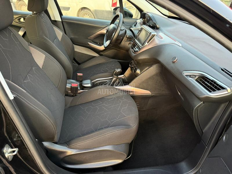 Peugeot 2008 1.2 b t.o.p