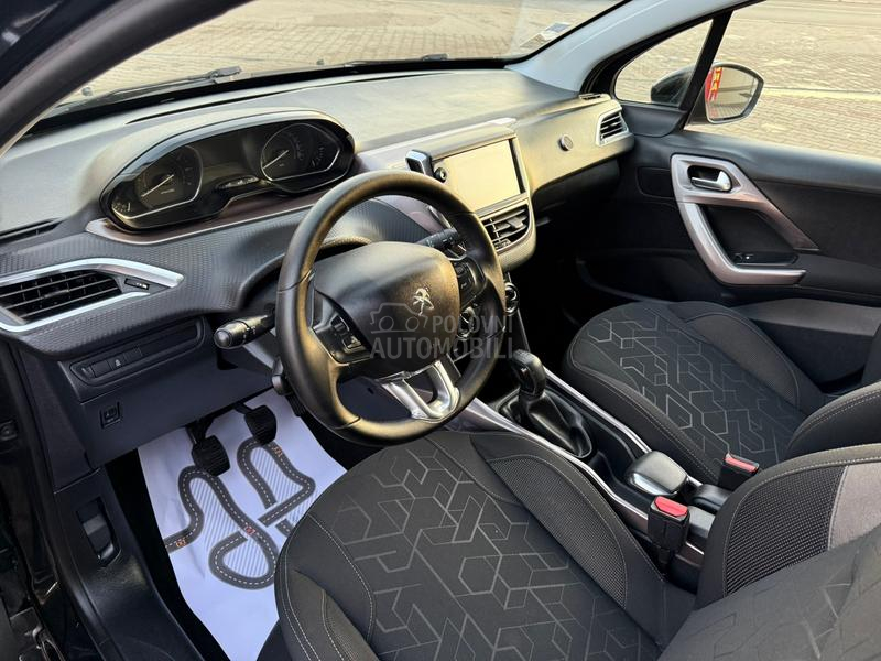 Peugeot 2008 1.2 b t.o.p