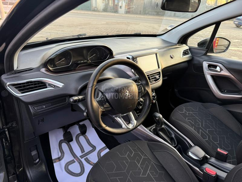 Peugeot 2008 1.2 b t.o.p