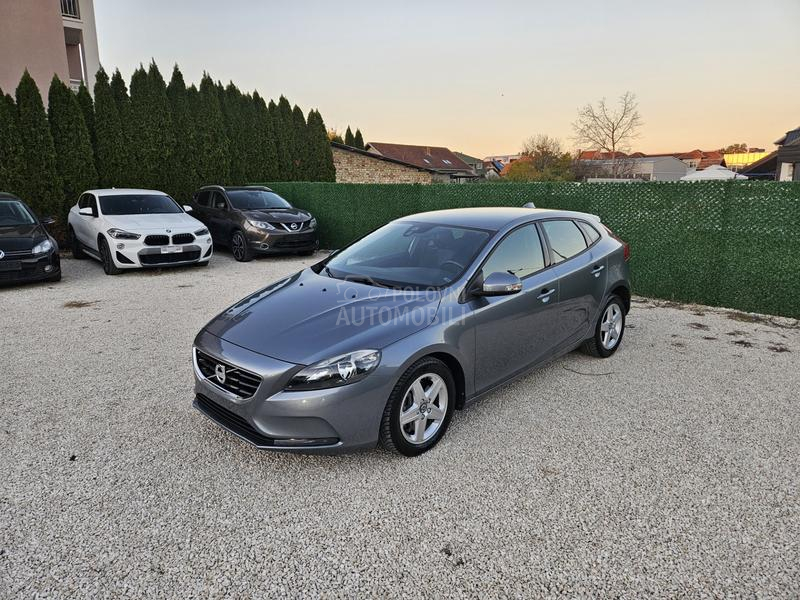 Volvo V40 2.0d//Oprema//Stanje