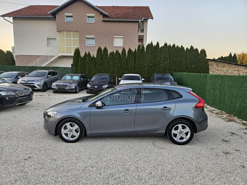 Volvo V40 2.0d//Oprema//Stanje