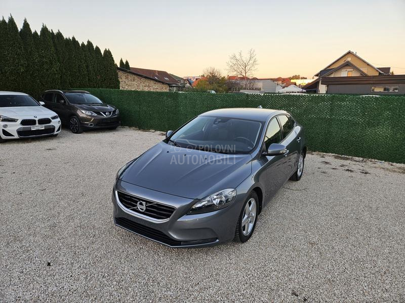 Volvo V40 2.0d//Oprema//Stanje