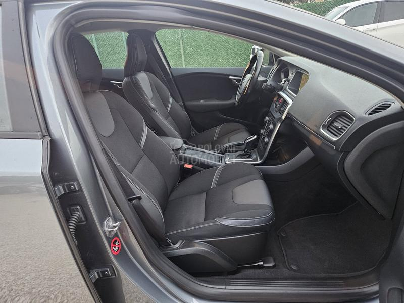 Volvo V40 2.0d//Oprema//Stanje