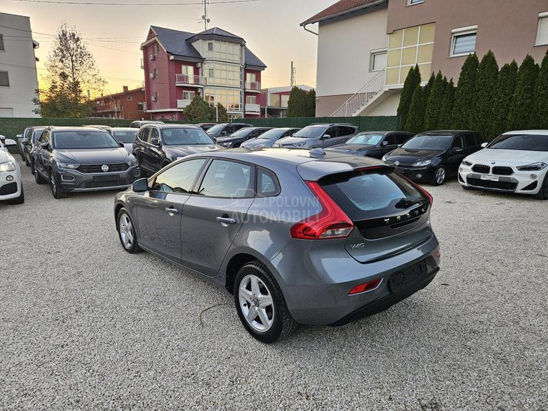 Volvo V40 2.0d//Oprema//Stanje