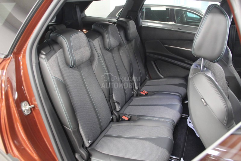 Peugeot 5008 RATA OD229/ALLURE AT