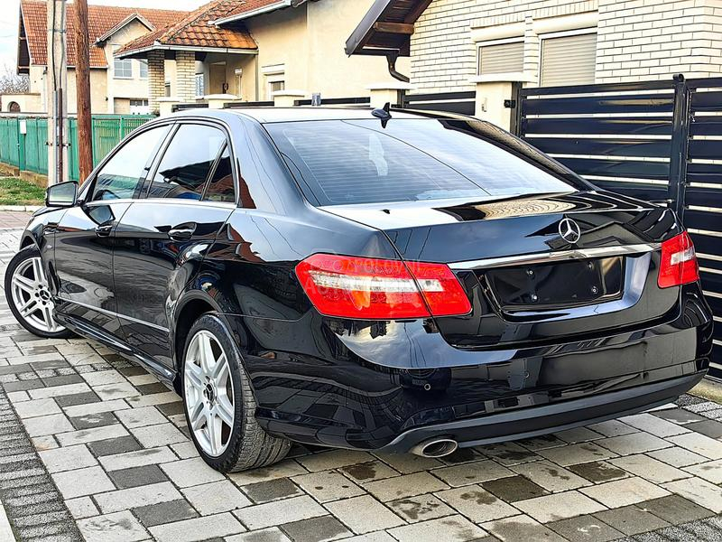Mercedes Benz E 220 AMG AUT0 NAVl LED