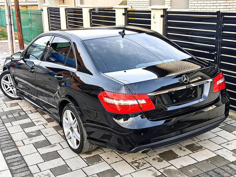 Mercedes Benz E 220 AMG AUT0 NAVl LED