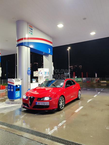 Alfa Romeo GT 