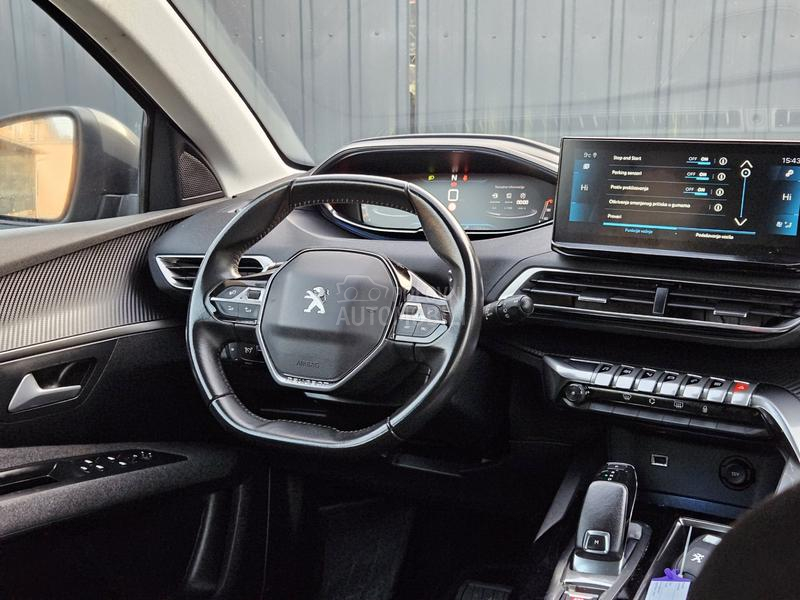 Peugeot 5008 1.5 BlueHdi/ Restyle