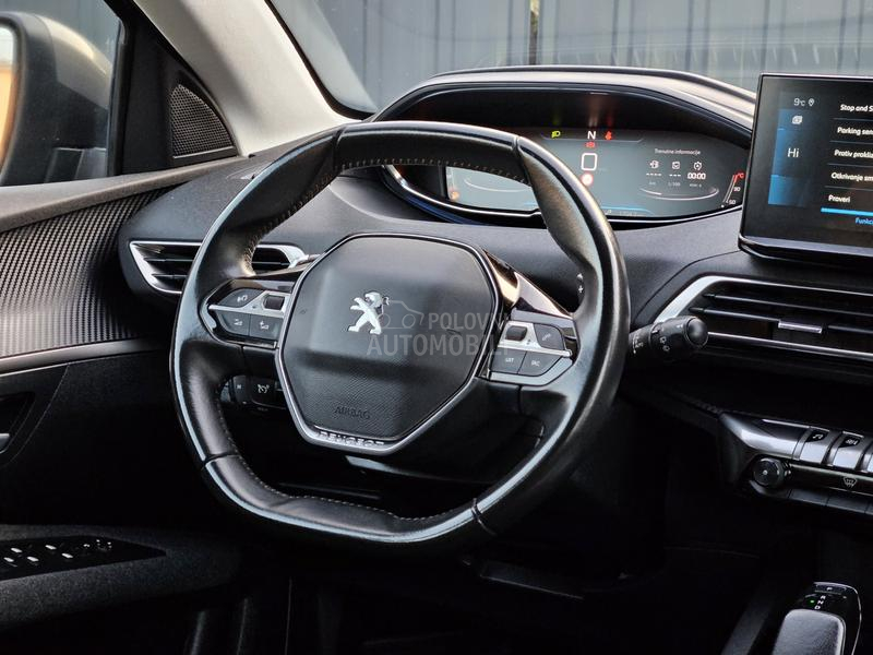 Peugeot 5008 1.5 BlueHdi/ Restyle