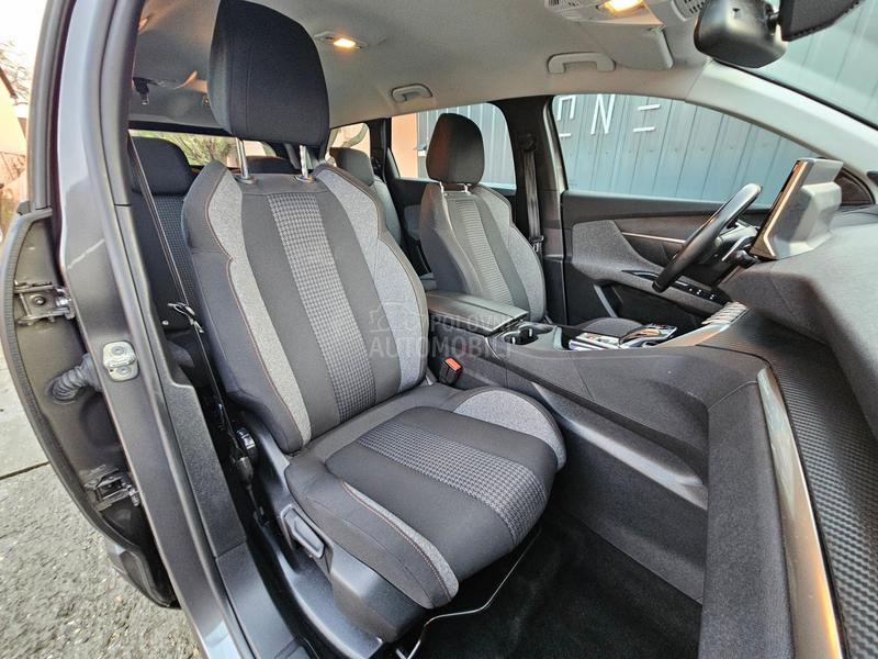 Peugeot 5008 1.5 BlueHdi/ Restyle