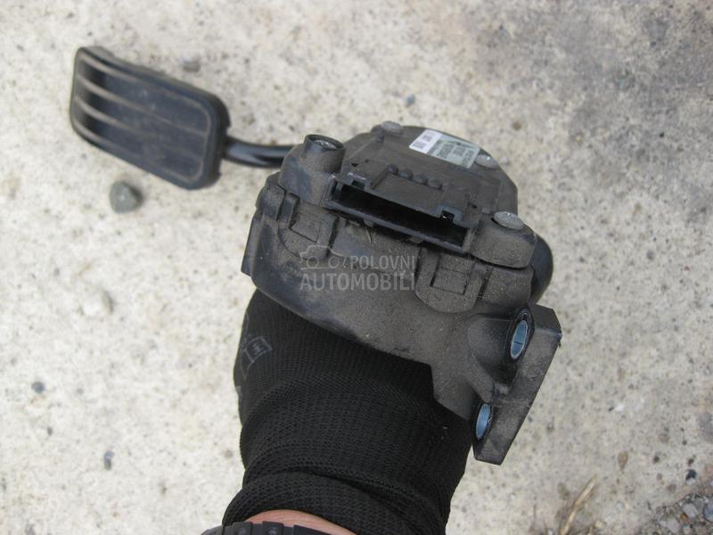 Pedala gasa 2.0 tdi 103 kw