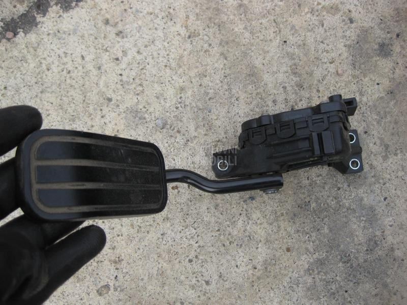 Pedala gasa 2.0 tdi 103 kw