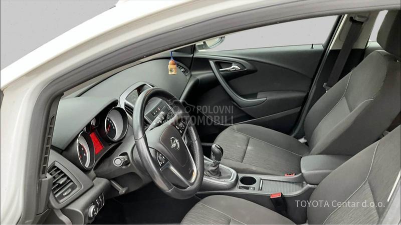 Opel Astra J 
