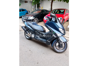 Yamaha TMAX
