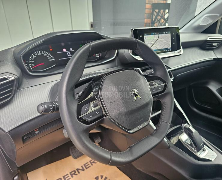 Peugeot 208 Puretech EAT8 Active