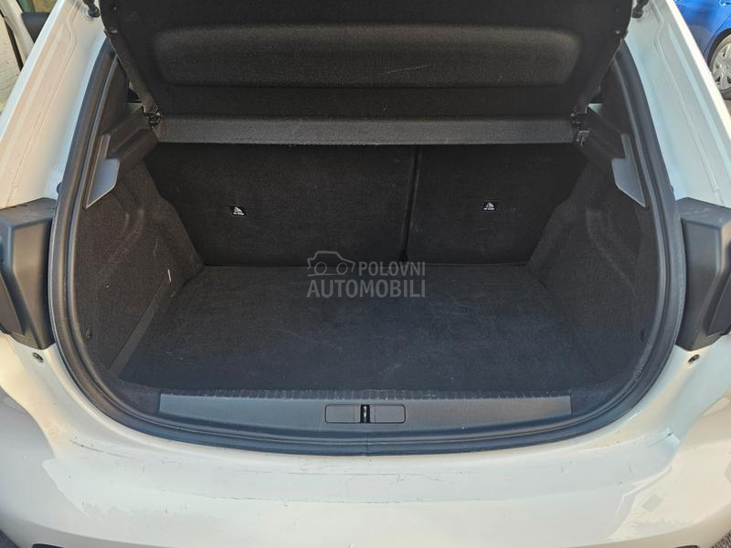 Peugeot 208 Puretech EAT8 Active