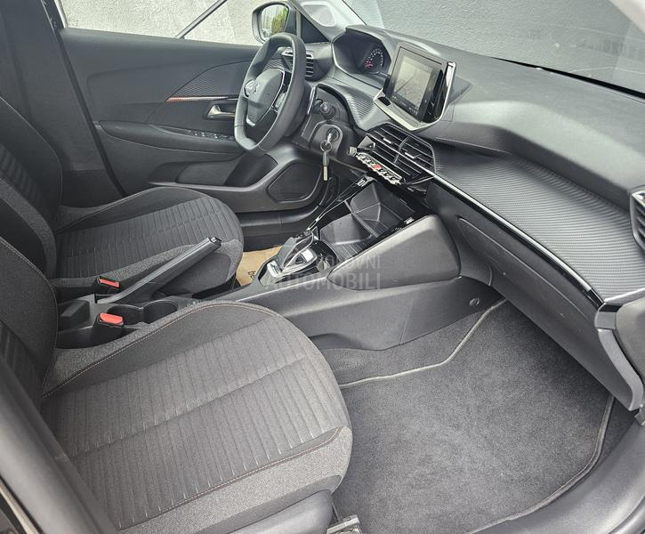 Peugeot 208 Puretech EAT8 Active