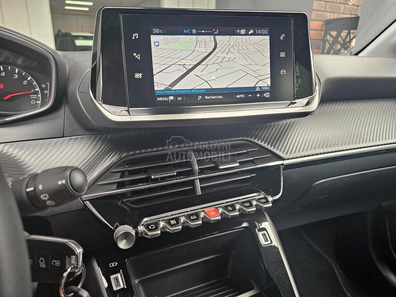 Peugeot 208 Puretech EAT8 Active