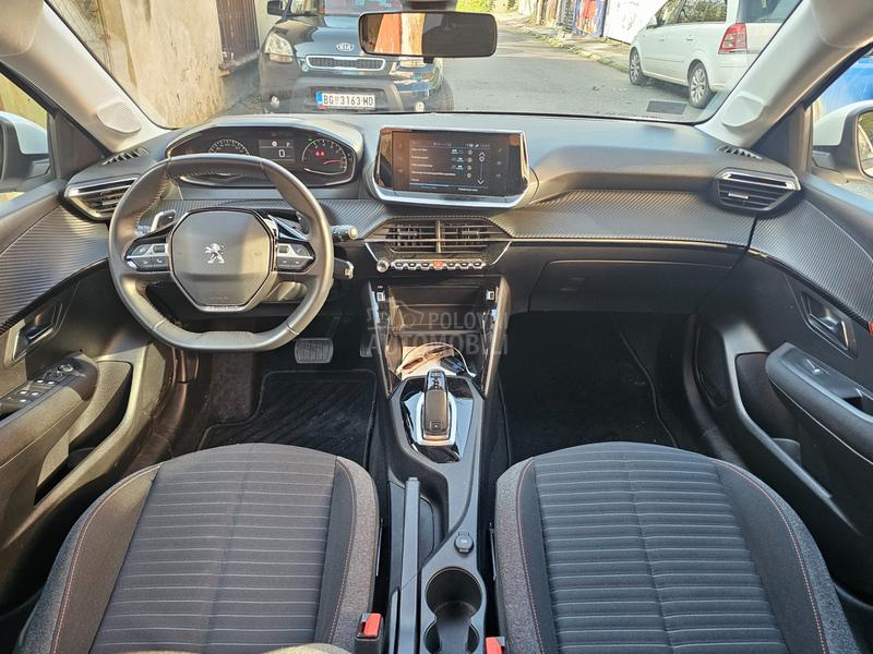 Peugeot 208 Puretech EAT8 Active