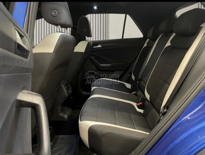Volkswagen T-Roc 1.5 dsg pano virt