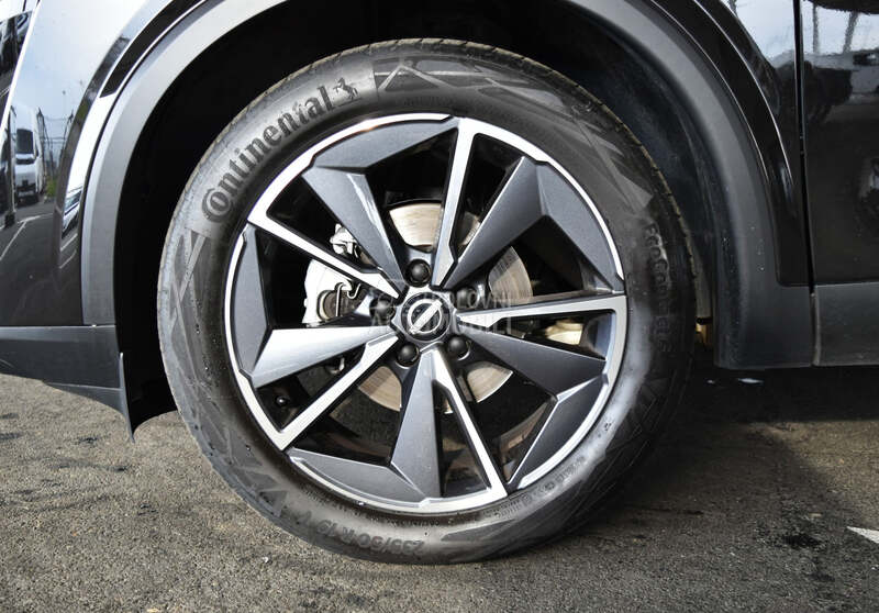 Nissan Qashqai 1.3 DIG-T 4x4 Tekna