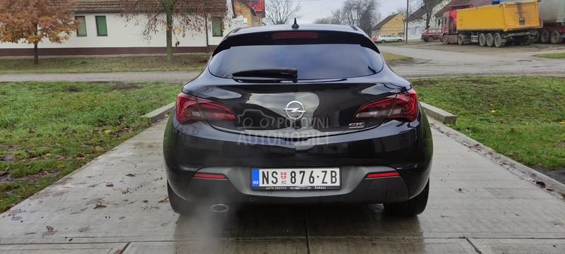 Opel Astra J GTC 2.0 CDTI