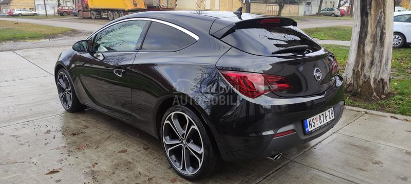 Opel Astra J GTC 2.0 CDTI