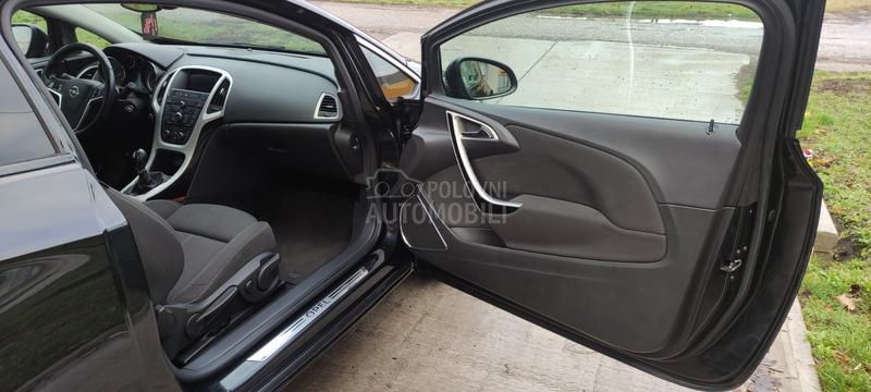 Opel Astra J GTC 2.0 CDTI