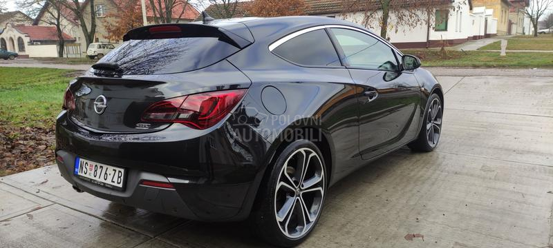 Opel Astra J GTC 2.0 CDTI