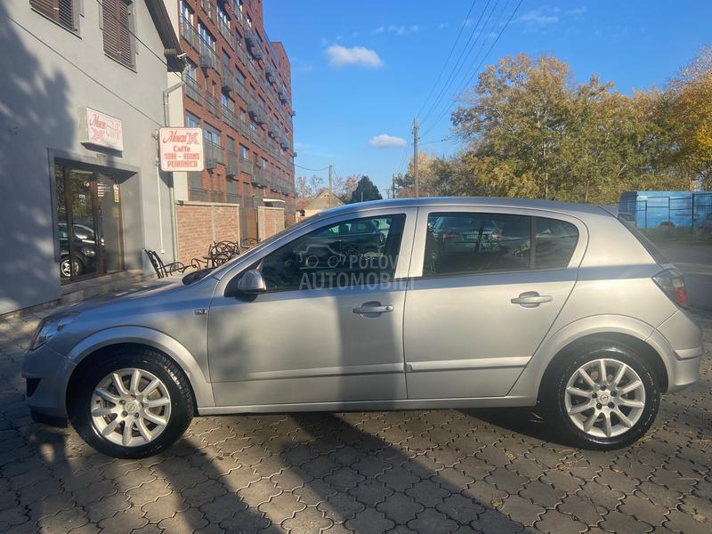 Opel Astra H 