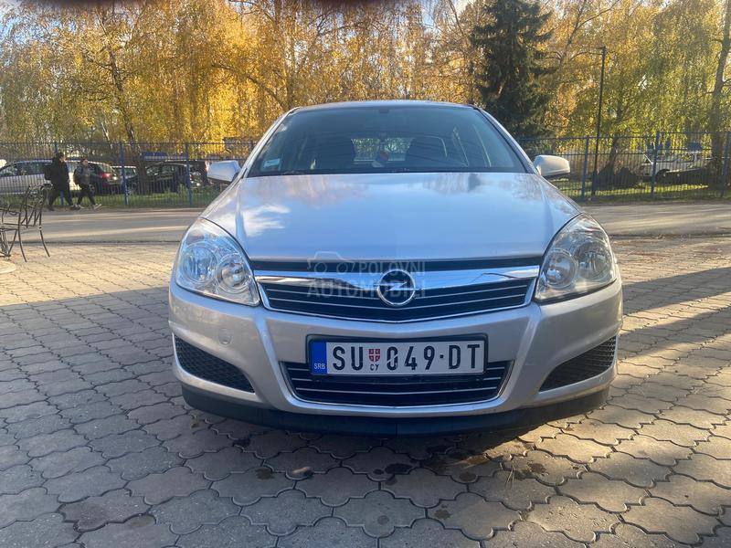 Opel Astra H 