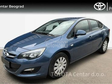 Opel Astra J 