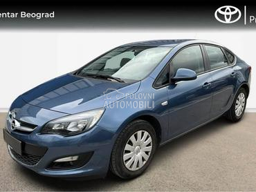 Opel Astra J 