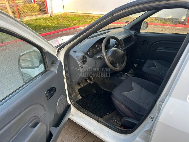 Dacia Logan 
