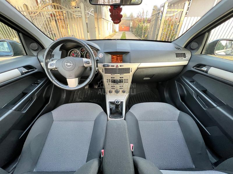 Opel Astra H 1.6