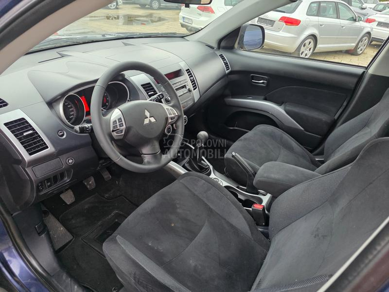 Mitsubishi Outlander 2.4b Tng 4x4