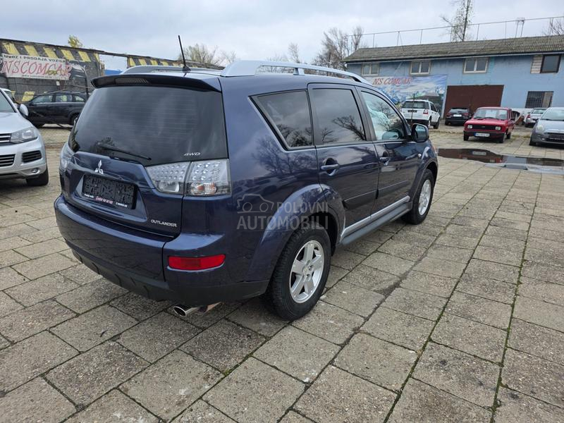 Mitsubishi Outlander 2.4b Tng 4x4