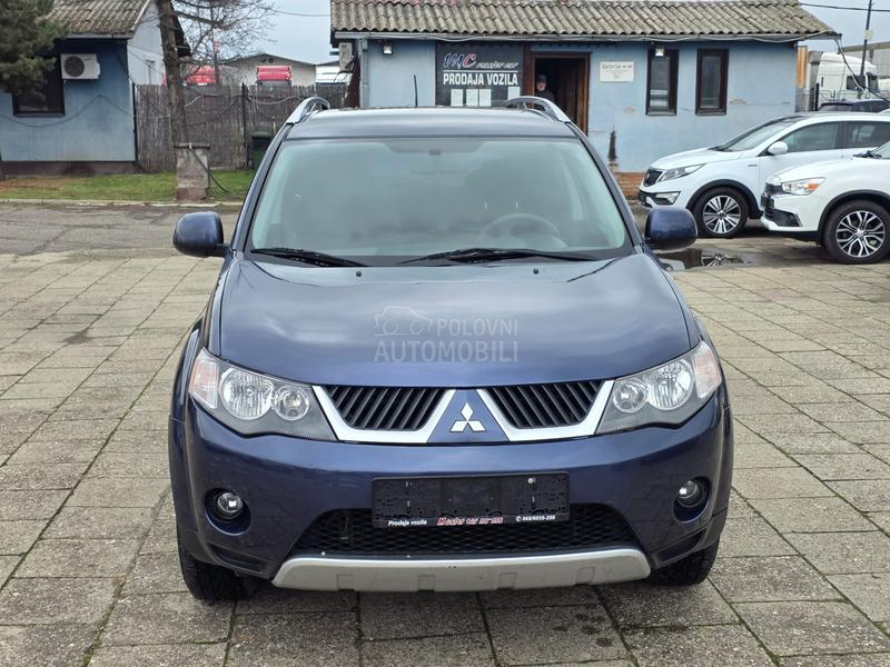 Mitsubishi Outlander 2.4b Tng 4x4