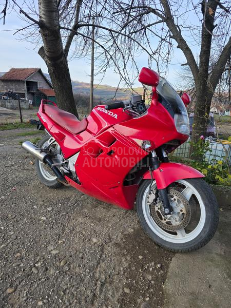 Honda VFR 750
